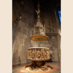 Taufdeckel und Taufbecken